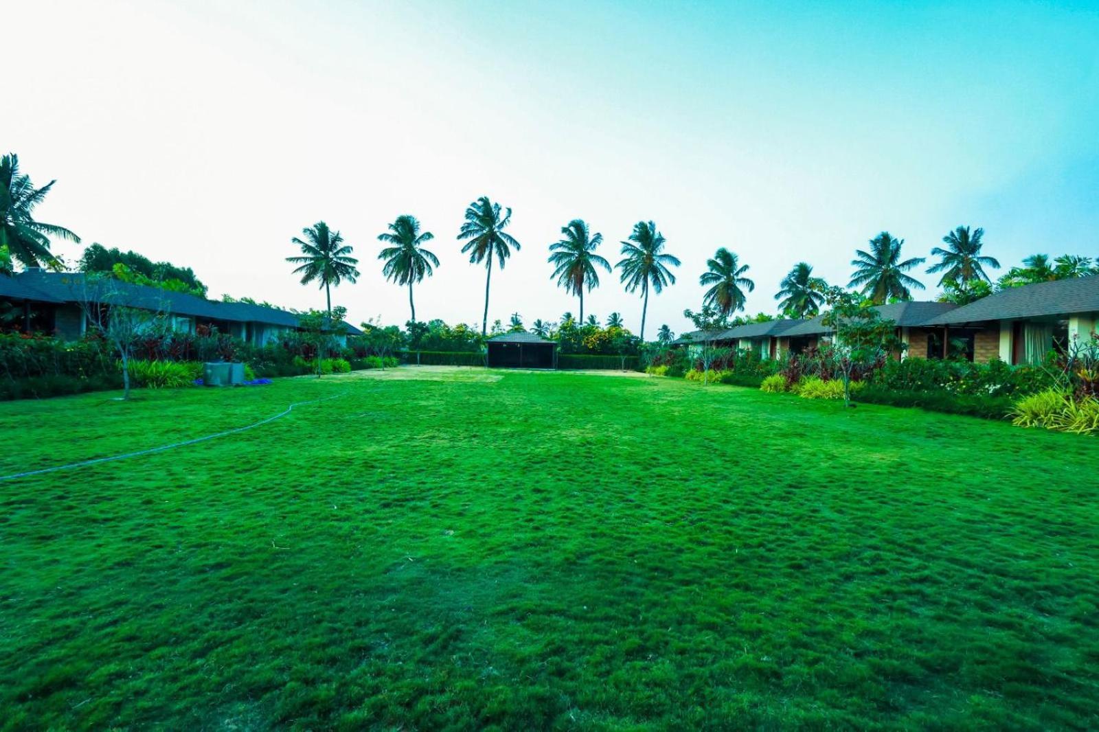 Veerdency Luxury Resort Devanahalli Exteriör bild