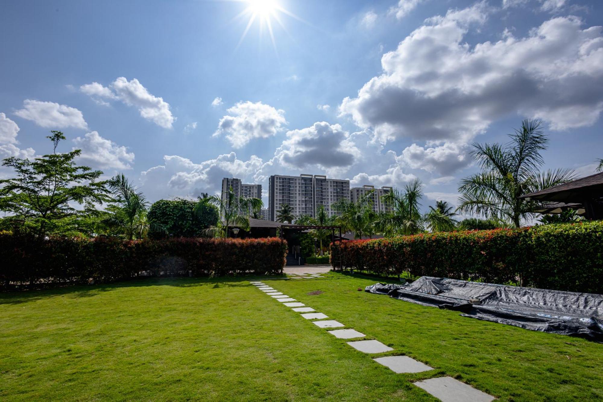 Veerdency Luxury Resort Devanahalli Exteriör bild